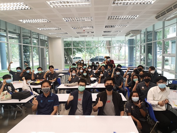 อบรมเชิงปฏิบัติการ “การสร้างสรรค์นวัตกรรม” ร่วมกับบริษัท ทรู คอร์ปอเรชั่น จำกัด (มหาชน)